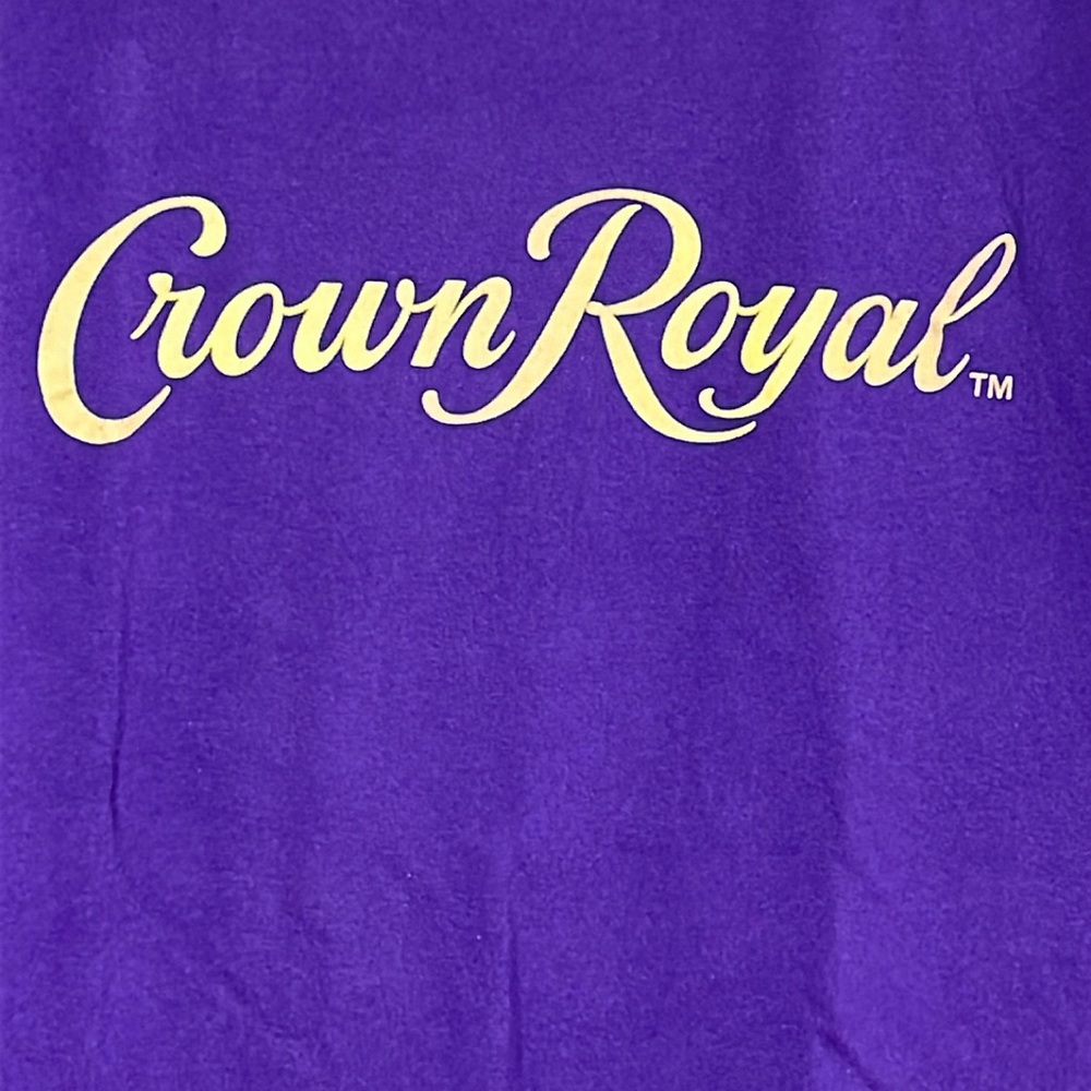 Men’s Large Purple Crown Royal Short Sleeved T-shirt NWOT